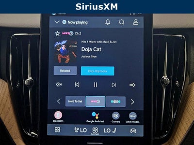 2026 Volvo XC60 Plus