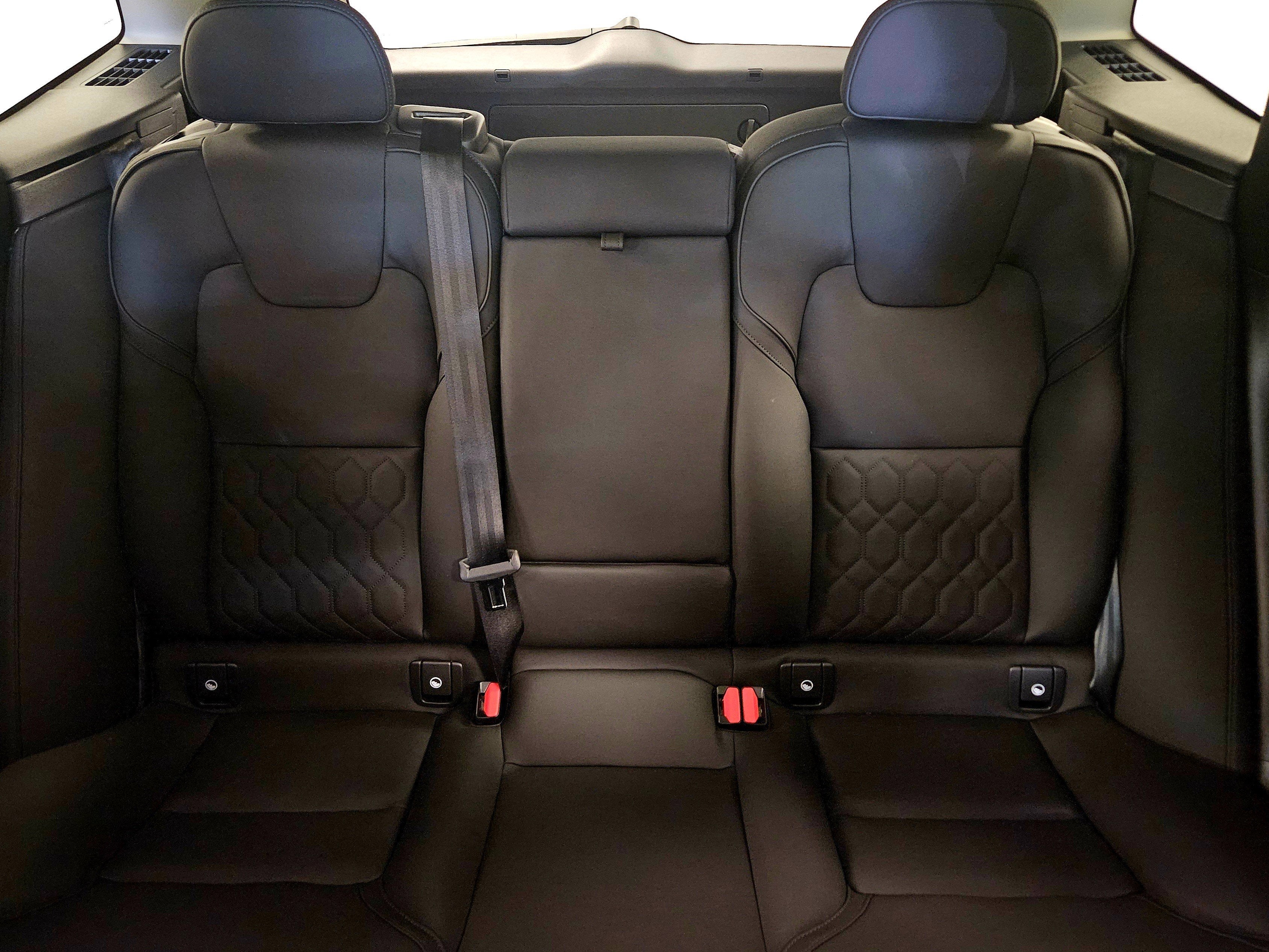 2026 Volvo XC60 Plus