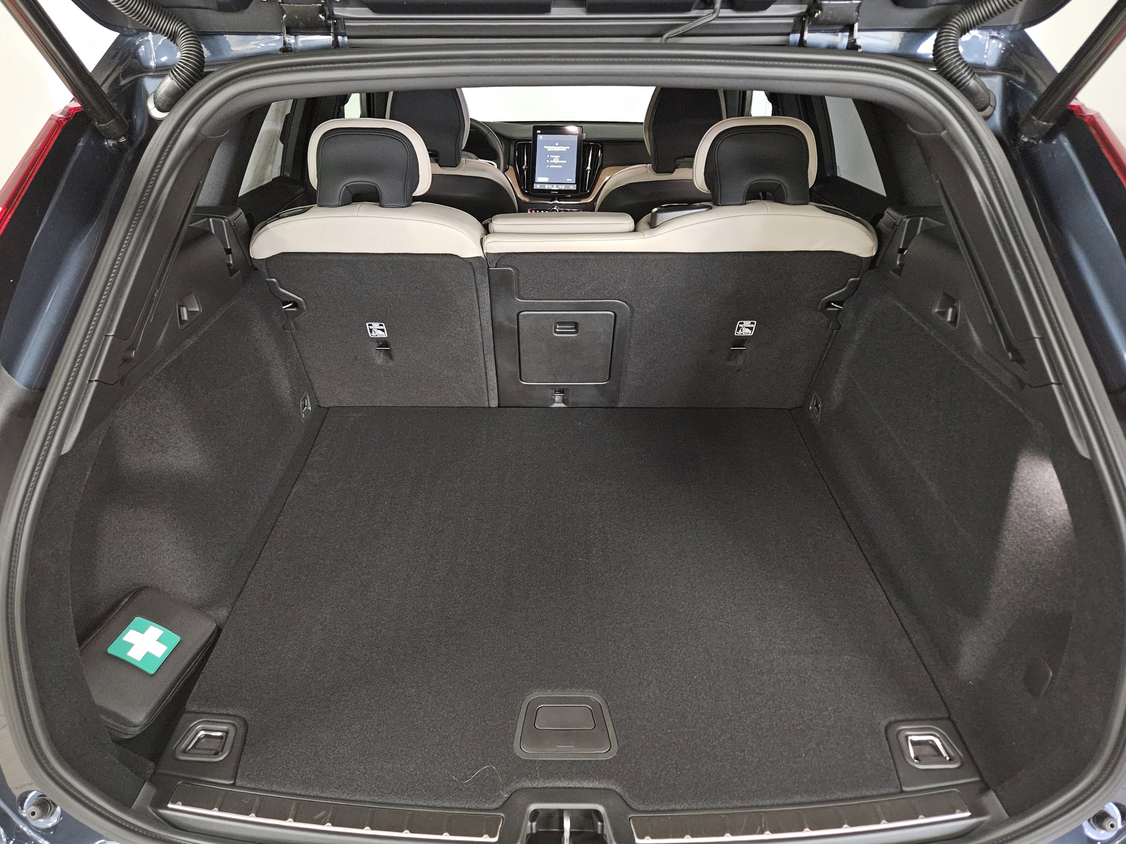 2026 Volvo XC60 Plus