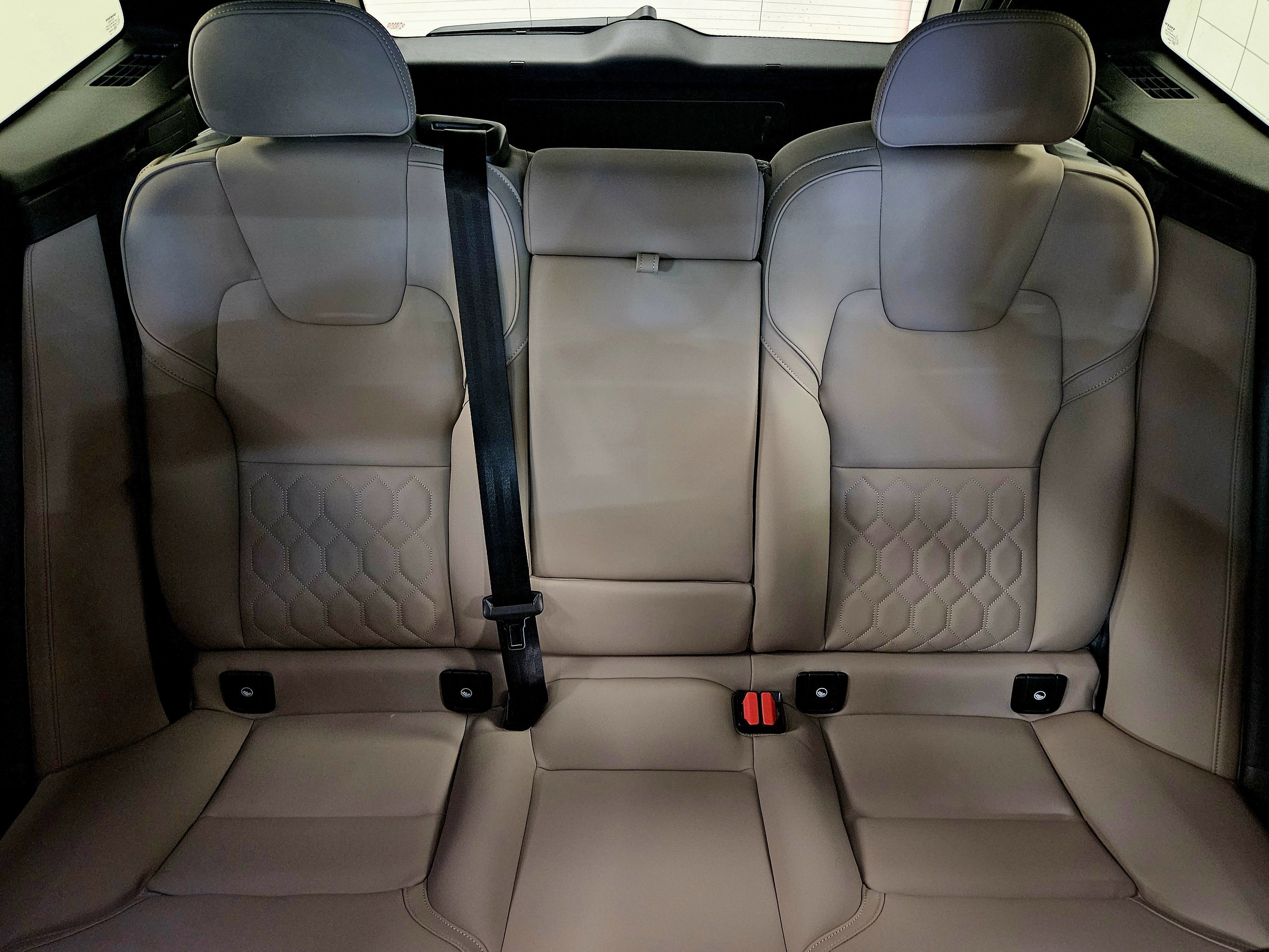 2026 Volvo XC60 Plus