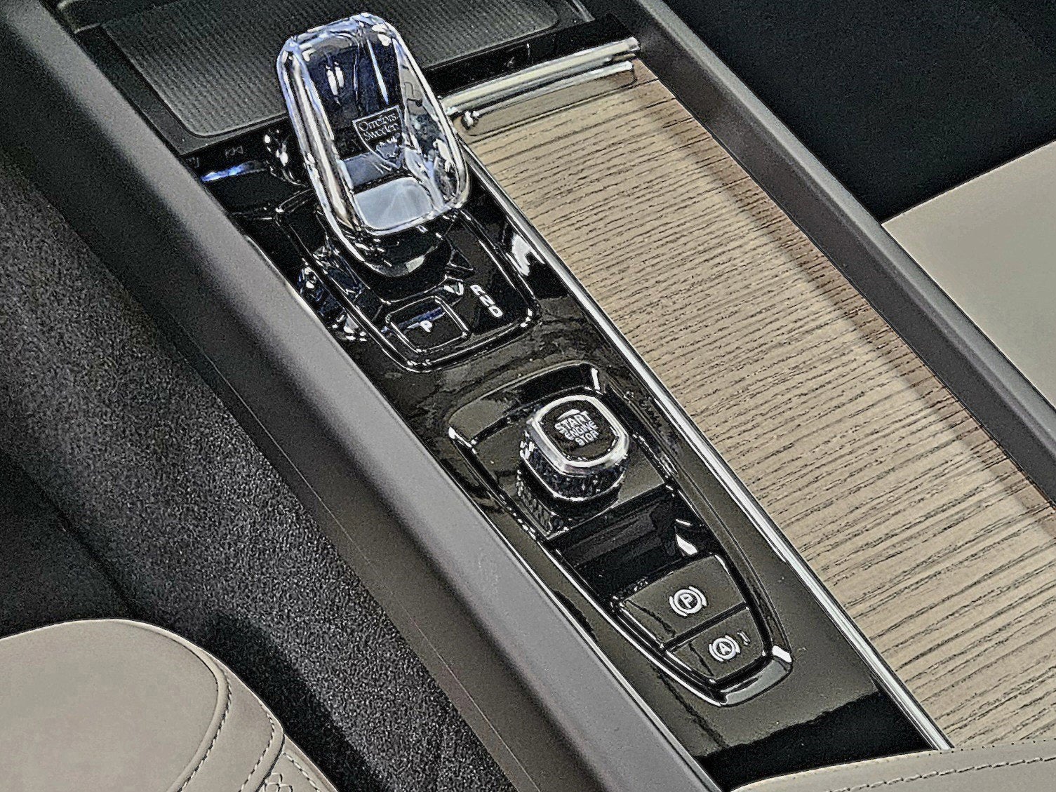 2026 Volvo XC60 Plus