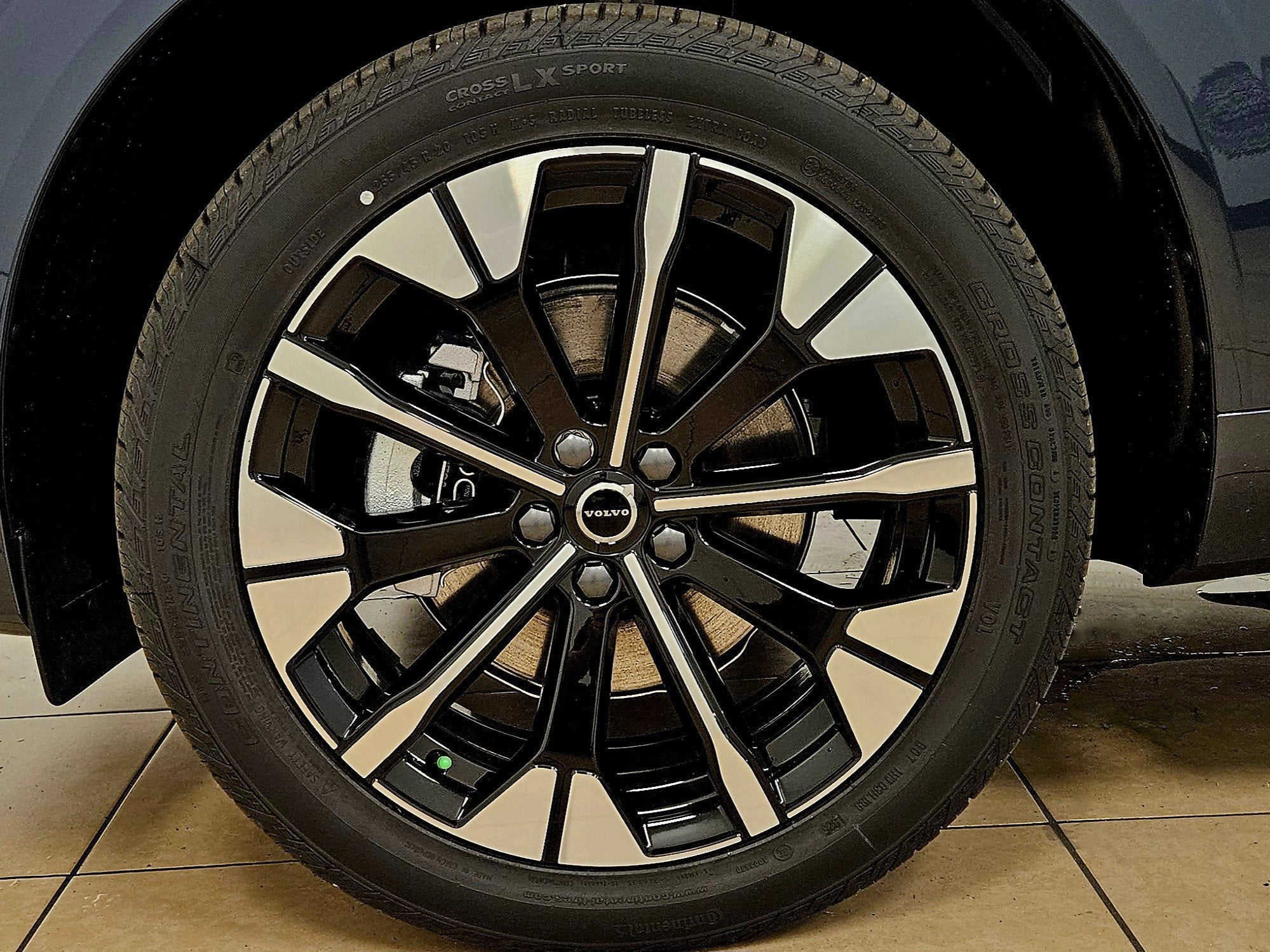 2026 Volvo XC60 Plus