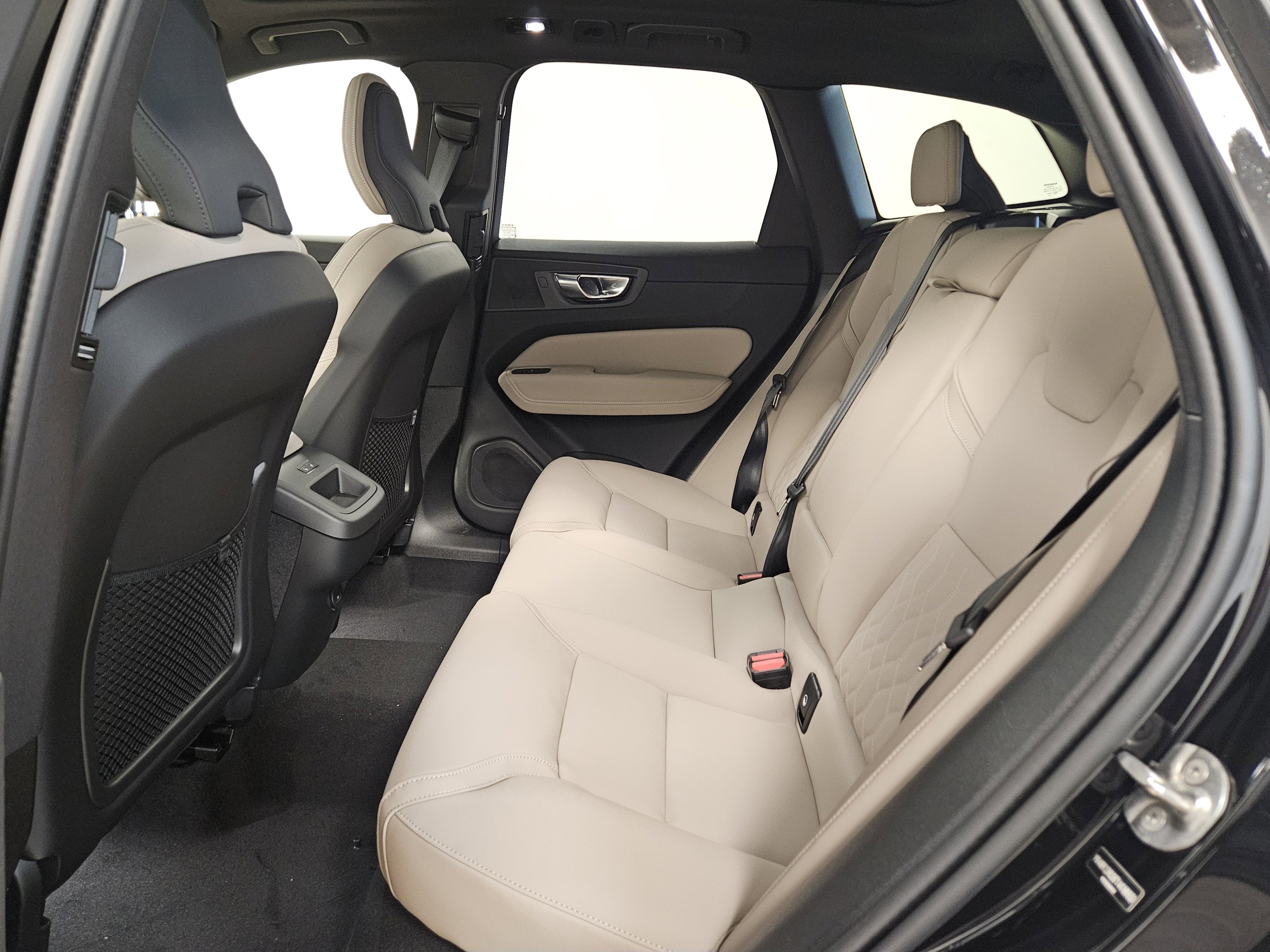 2026 Volvo XC60 Plus