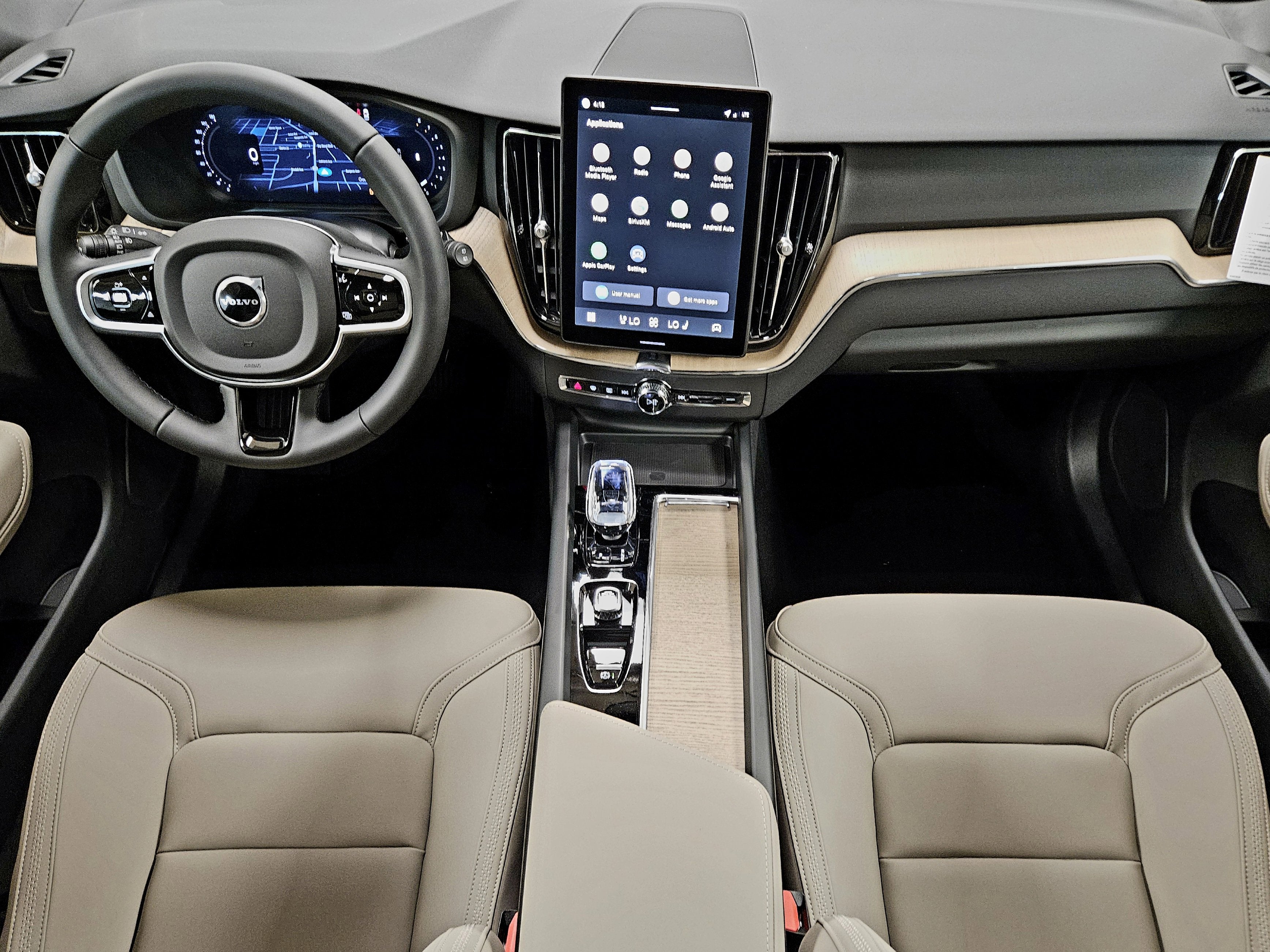 2026 Volvo XC60 Plus