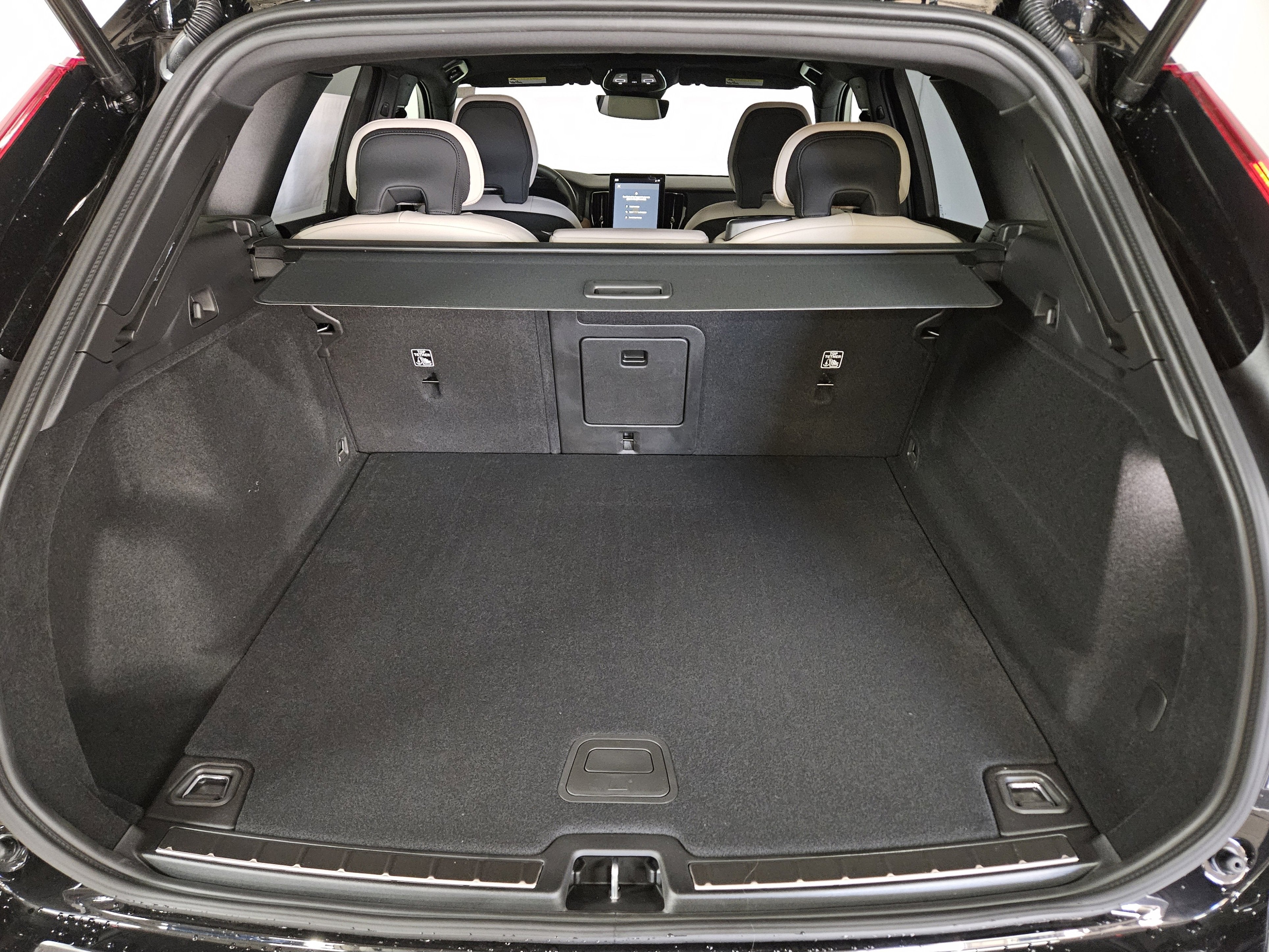 2026 Volvo XC60 Plus