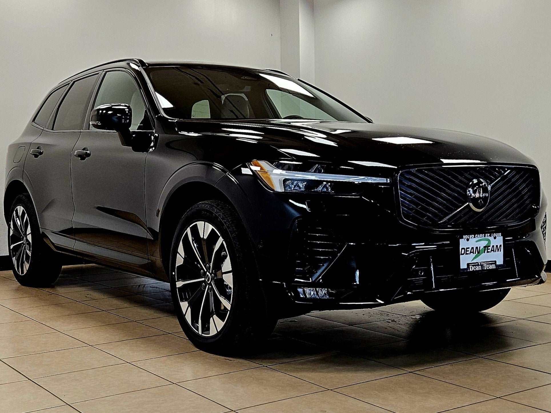 2026 Volvo XC60 Plus