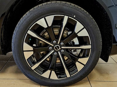 2026 Volvo XC60 Plus