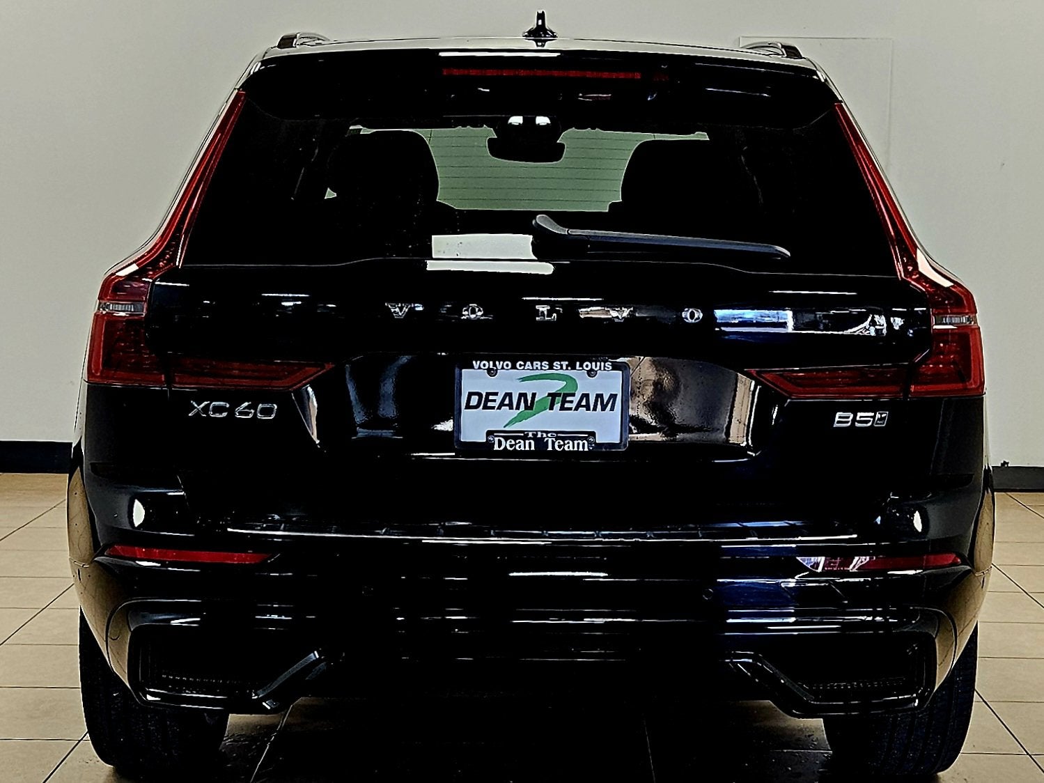 2026 Volvo XC60 Plus