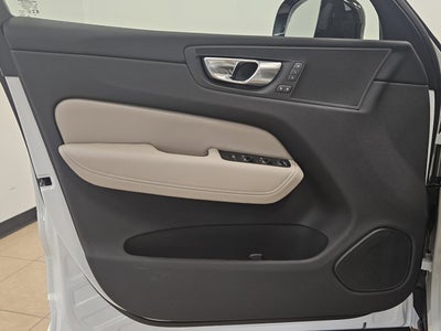 2026 Volvo XC60 Plus