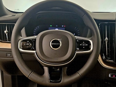 2026 Volvo XC60 Plus