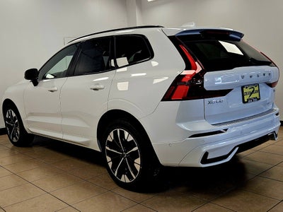 2026 Volvo XC60 Plus