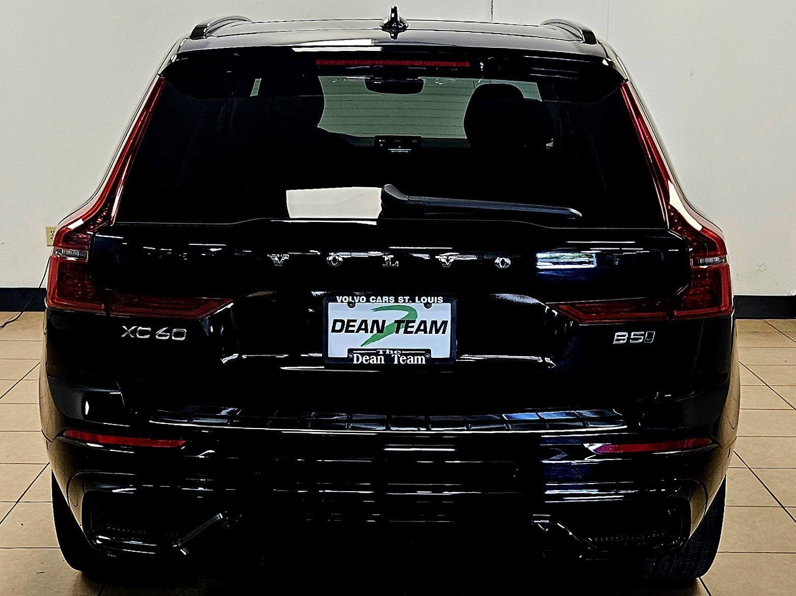 2026 Volvo XC60 Plus