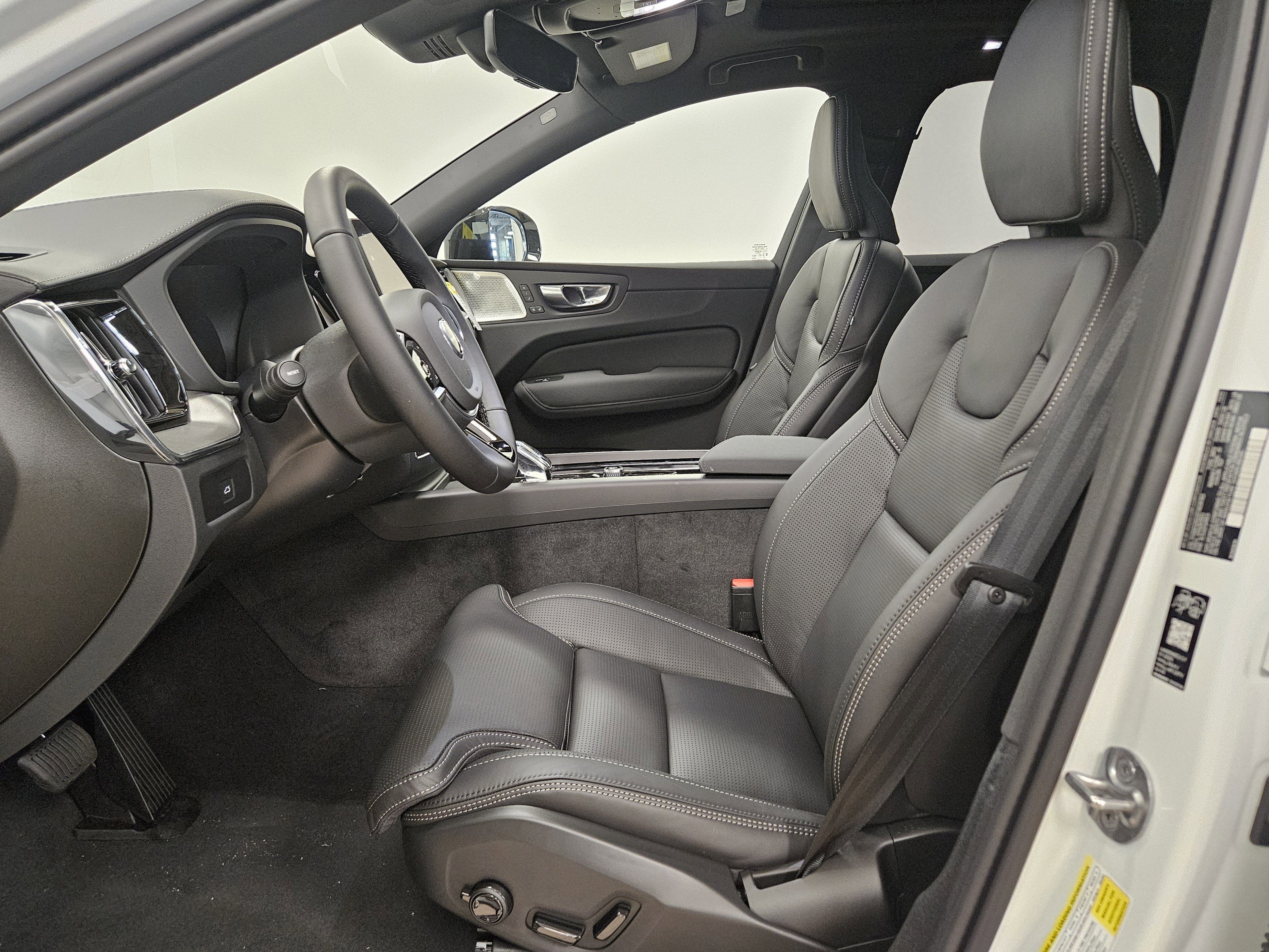 2026 Volvo XC60 Ultra Black Edition