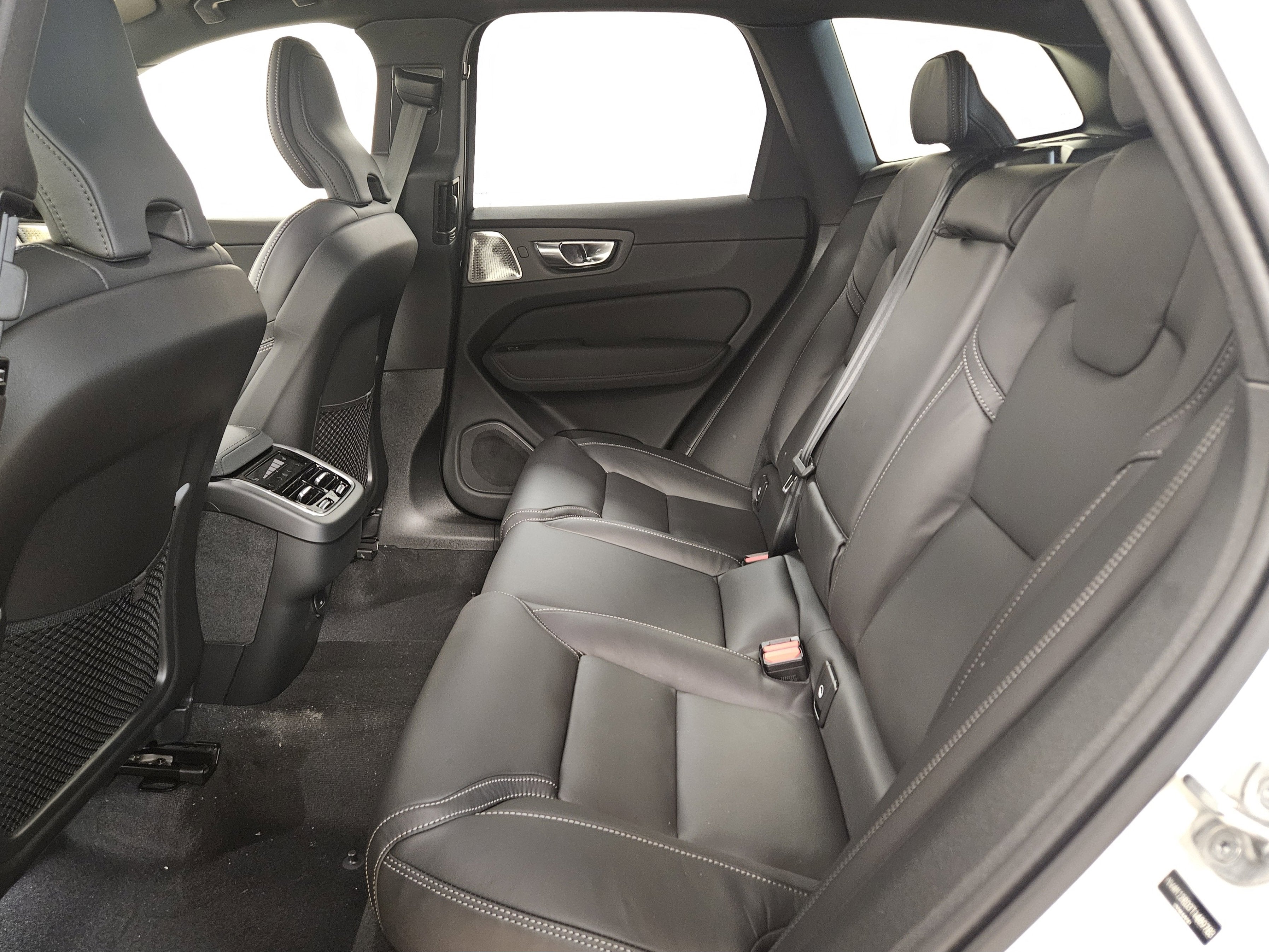 2026 Volvo XC60 Ultra Black Edition