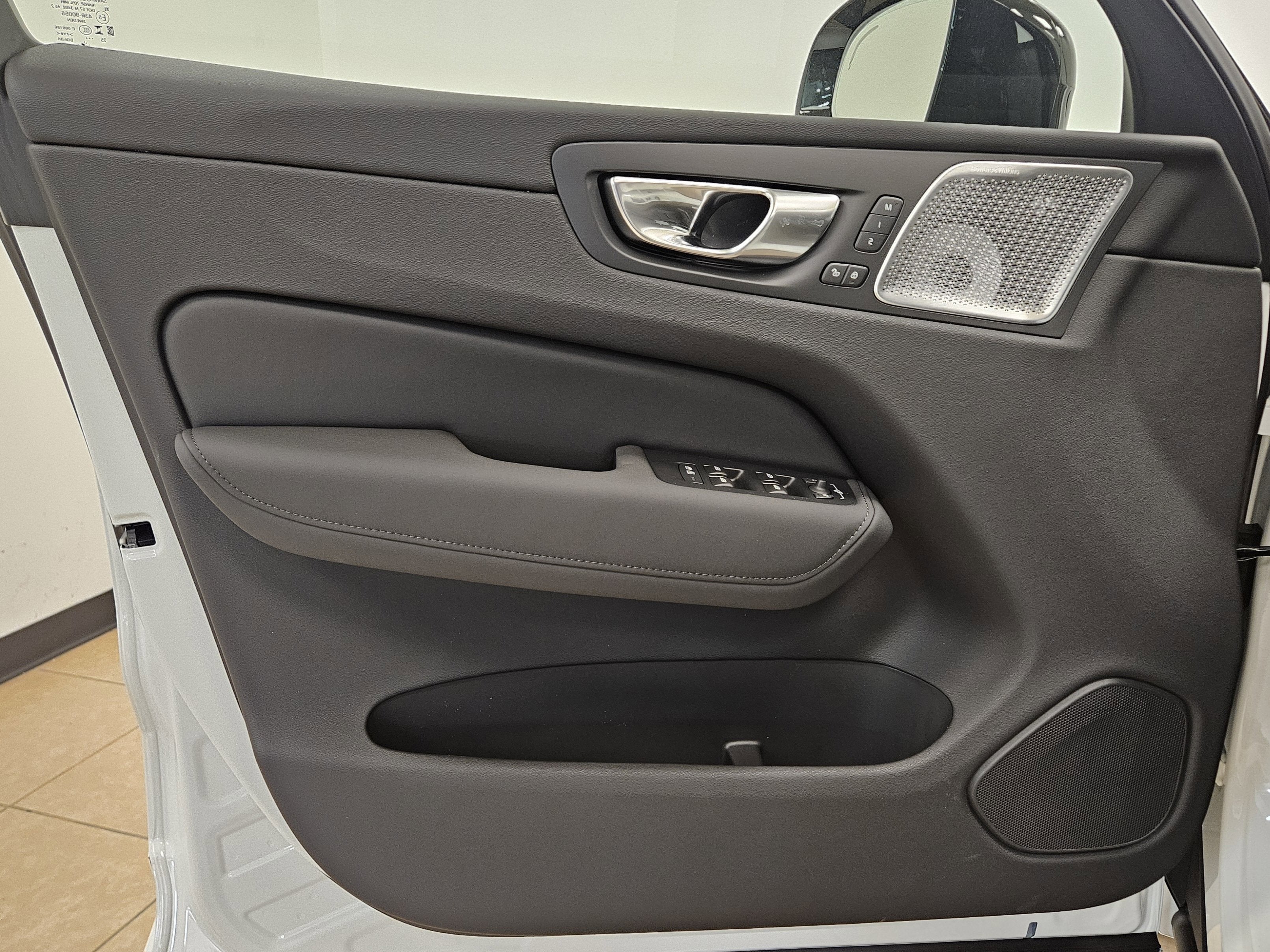 2026 Volvo XC60 Ultra Black Edition