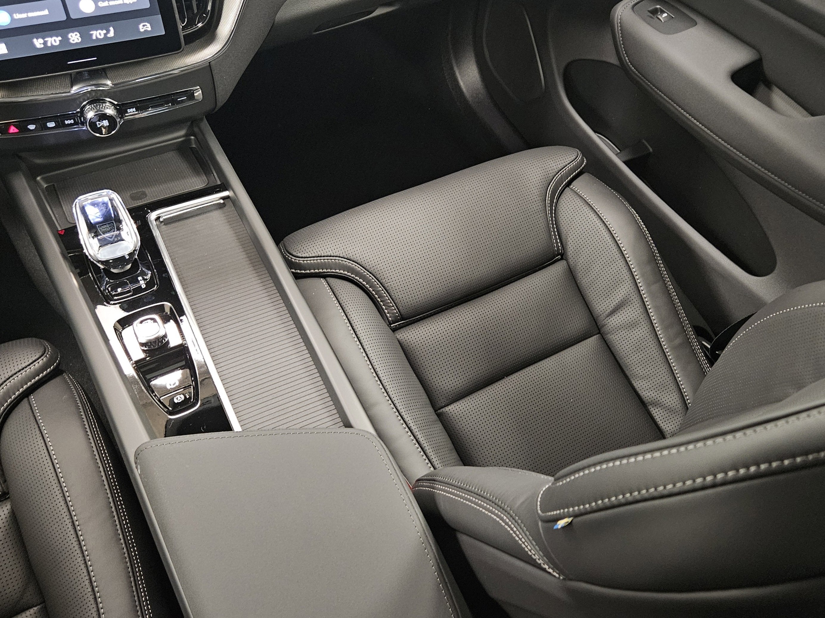 2026 Volvo XC60 Ultra Black Edition