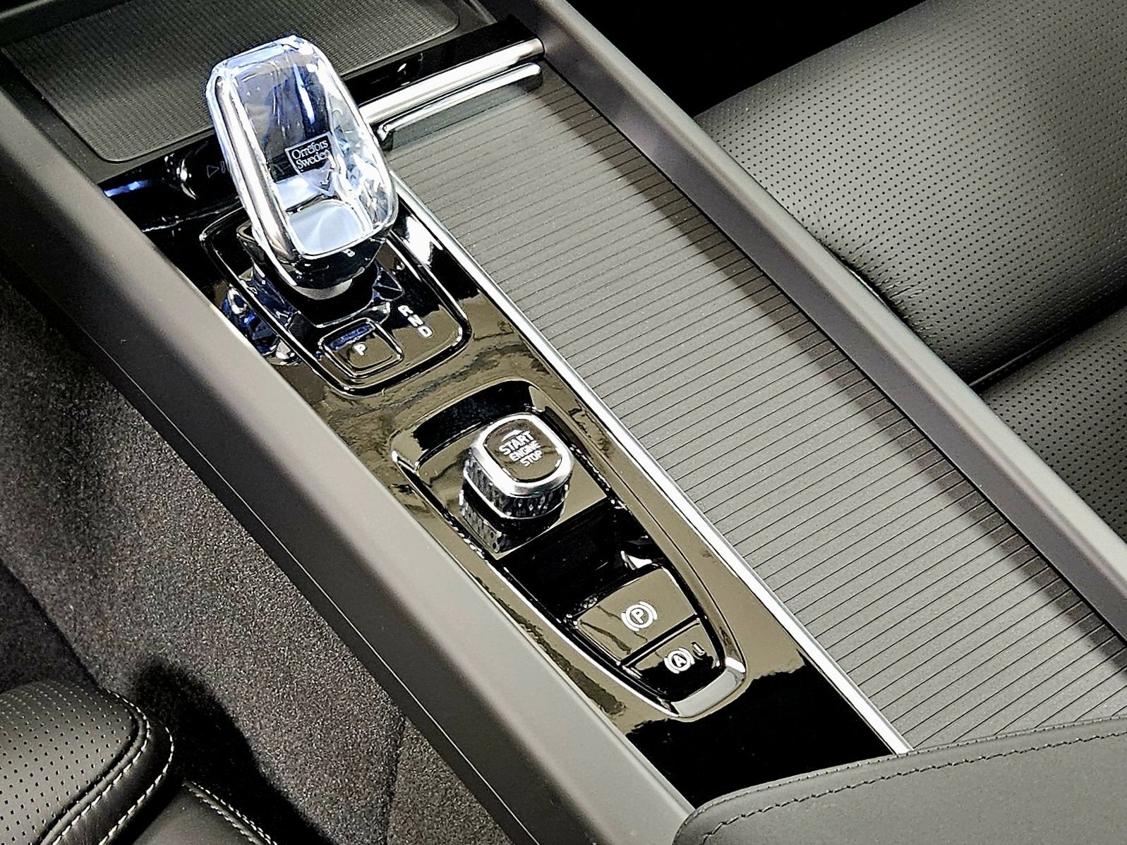 2026 Volvo XC60 Ultra Black Edition