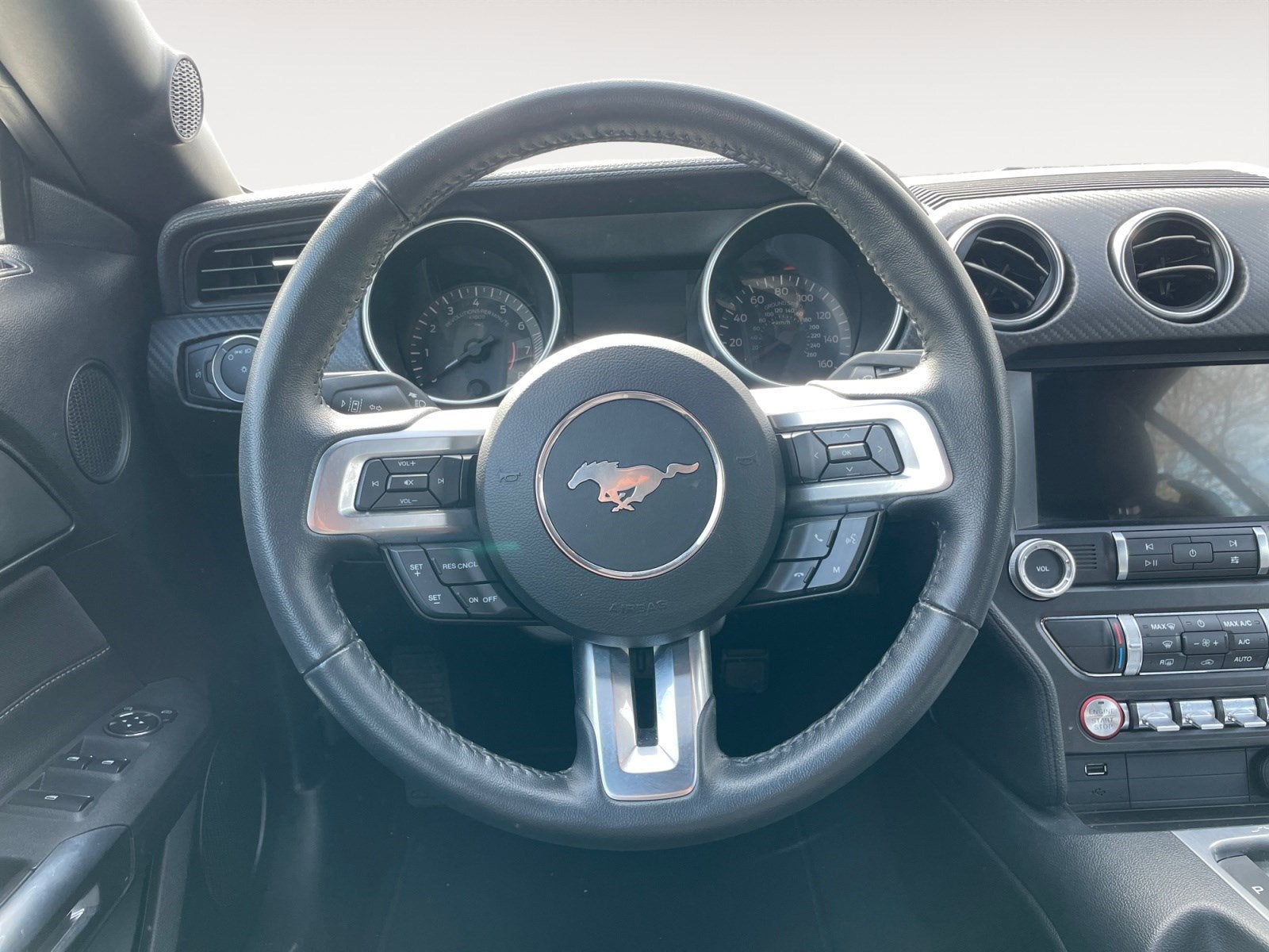 2022 Ford Mustang EcoBoost