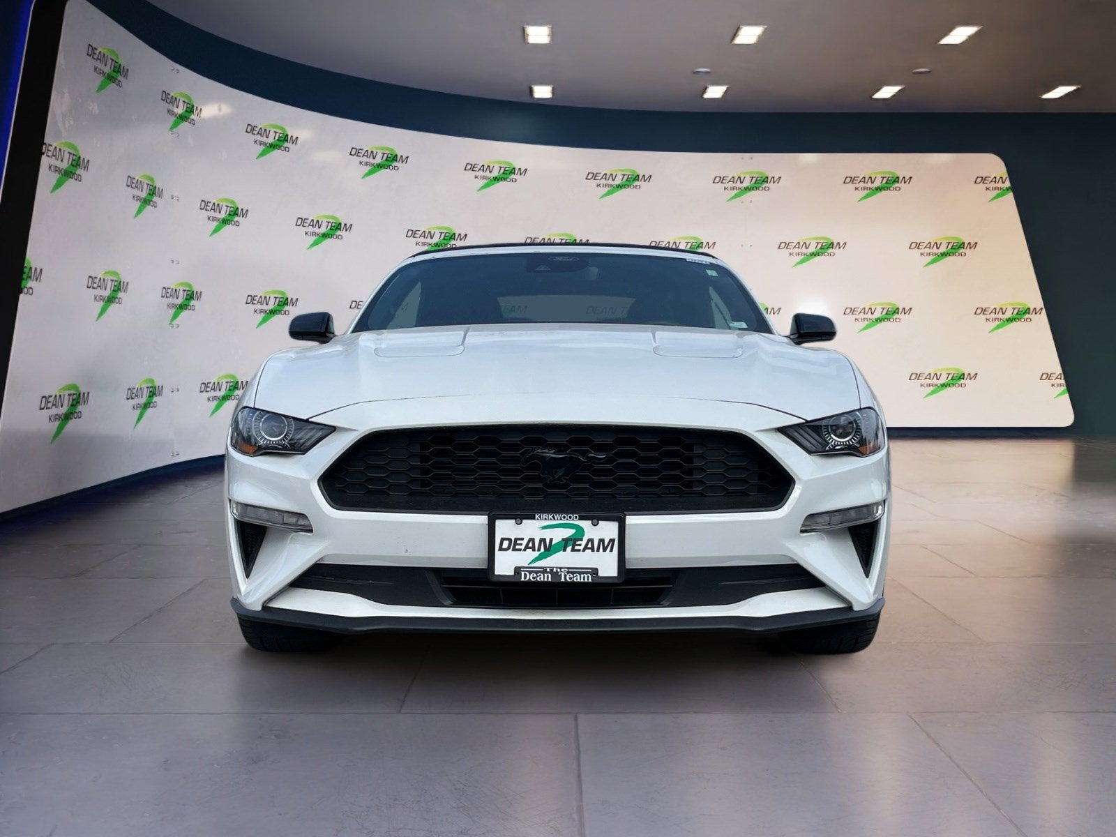 2022 Ford Mustang EcoBoost