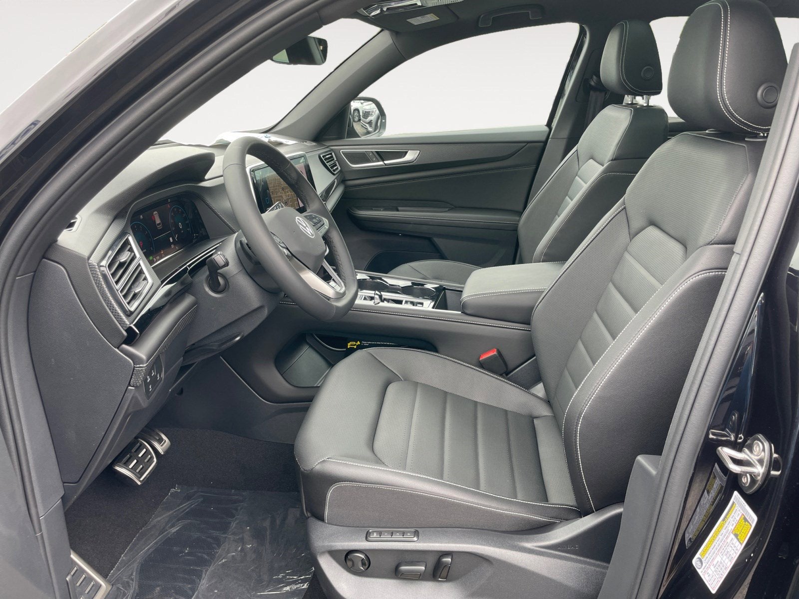 2026 Volkswagen Atlas Cross Sport 2.0T SEL R-Line Black