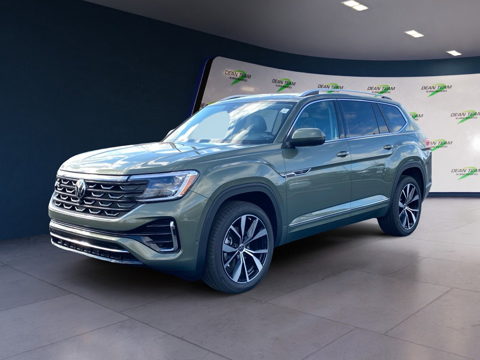 2026 Volkswagen Atlas 2.0T SEL Premium R-Line