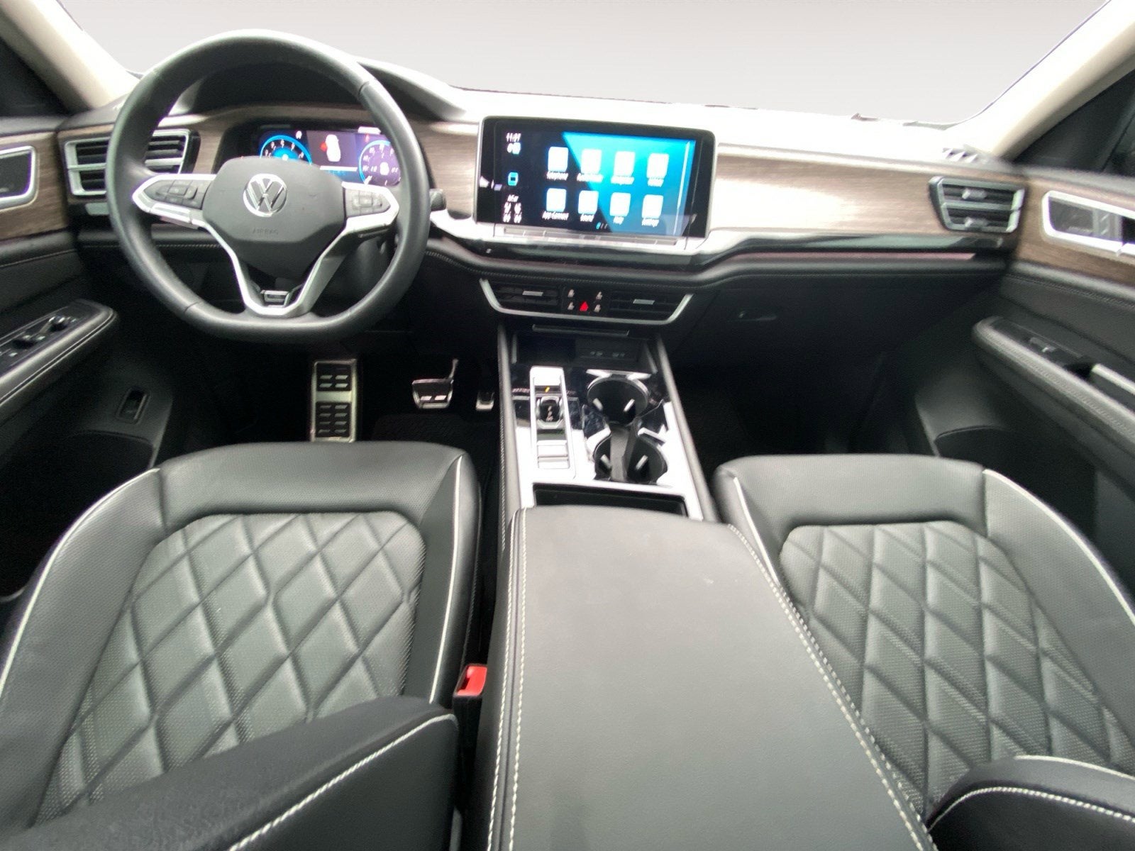 2025 Volkswagen Atlas 2.0T SEL Premium R-Line