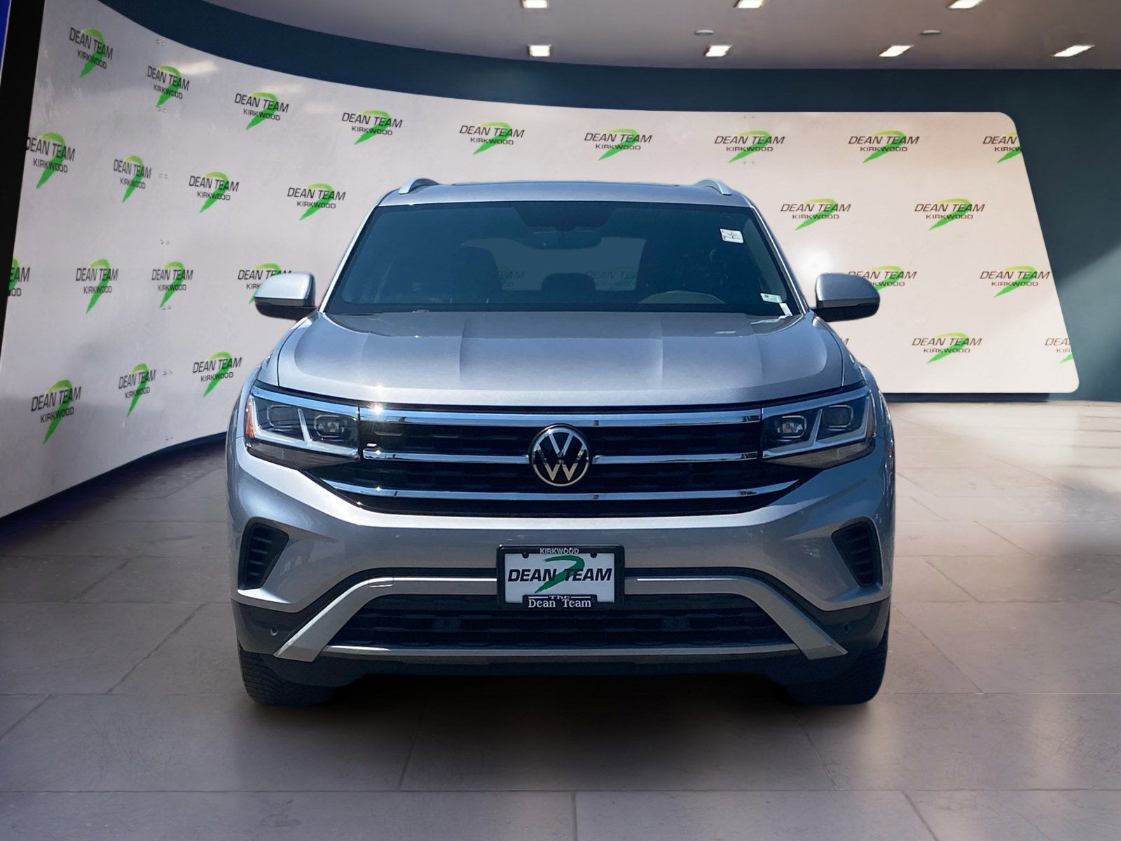 2022 Volkswagen Atlas Cross Sport 3.6L V6 SE with Technology