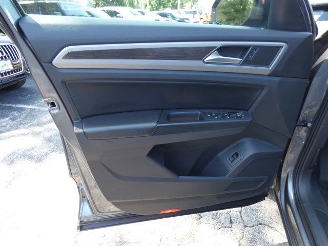 2019 Volkswagen Atlas 3.6L V6 SE with Technology