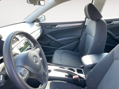 2013 Volkswagen Passat S