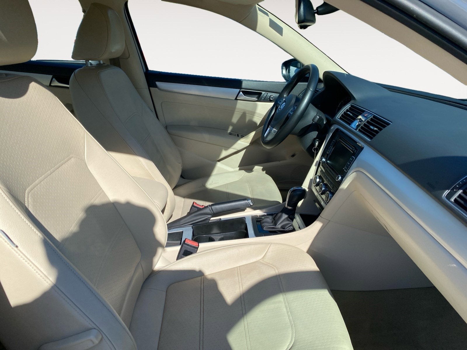 2012 Volkswagen Passat SE