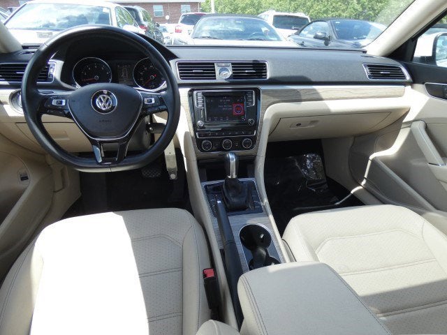 2016 Volkswagen Passat 1.8T SE