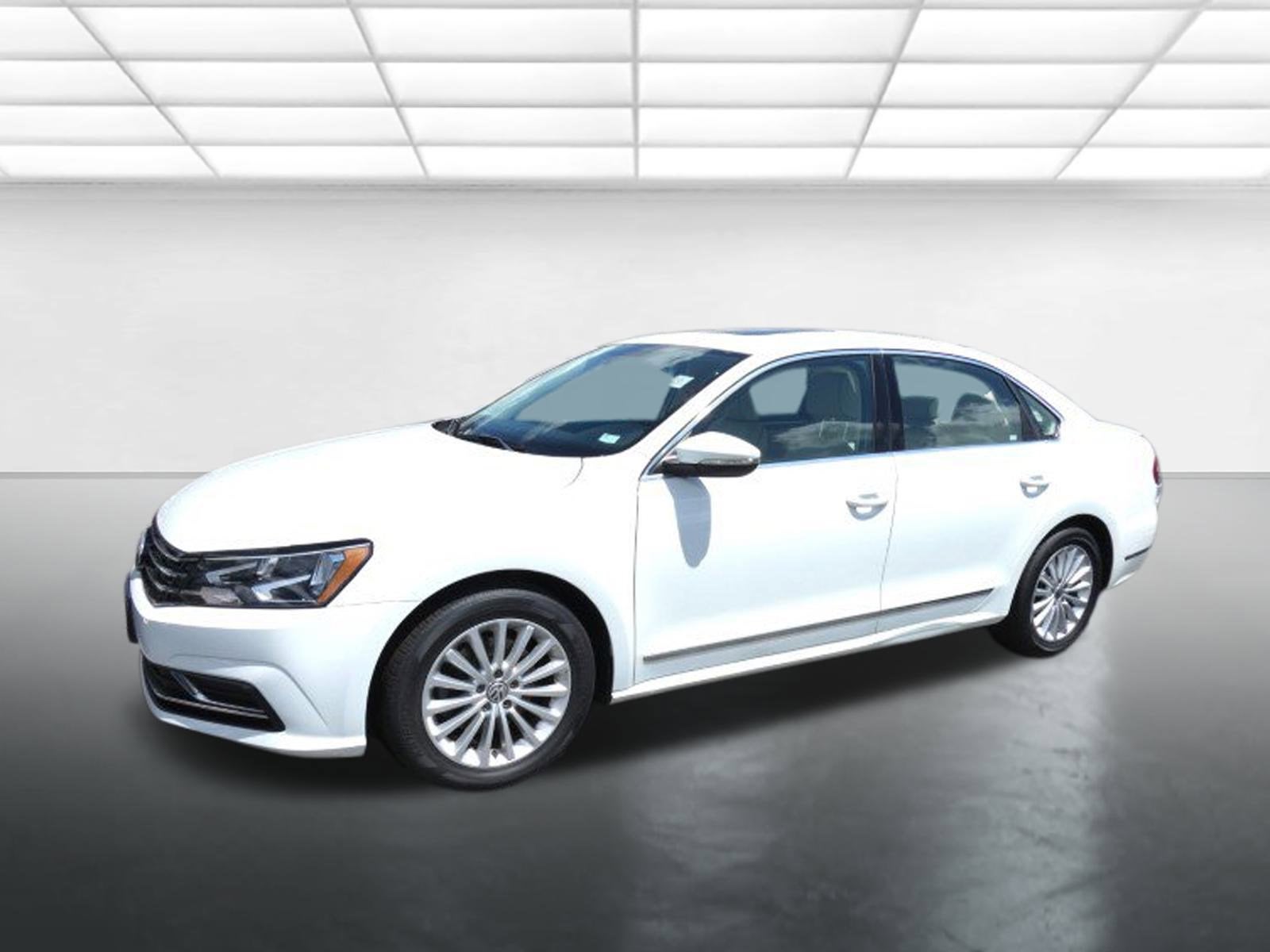 2016 Volkswagen Passat 1.8T SE