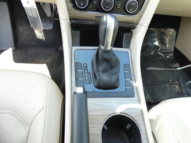 2016 Volkswagen Passat 1.8T SE