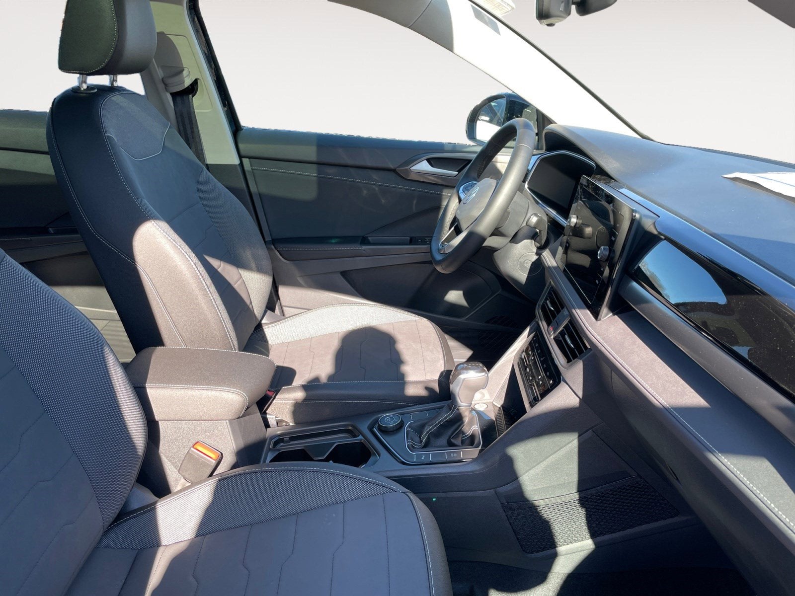 2026 Volkswagen Taos SE Black