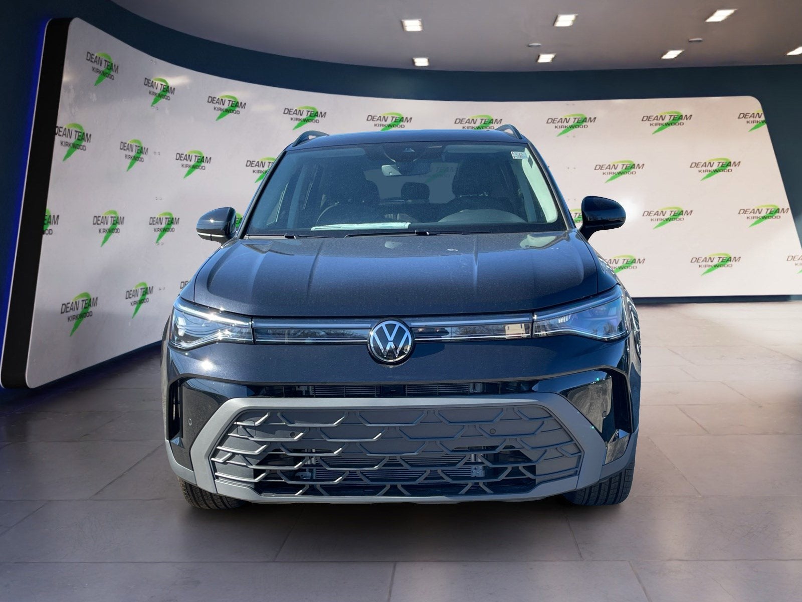 2026 Volkswagen Taos SE Black