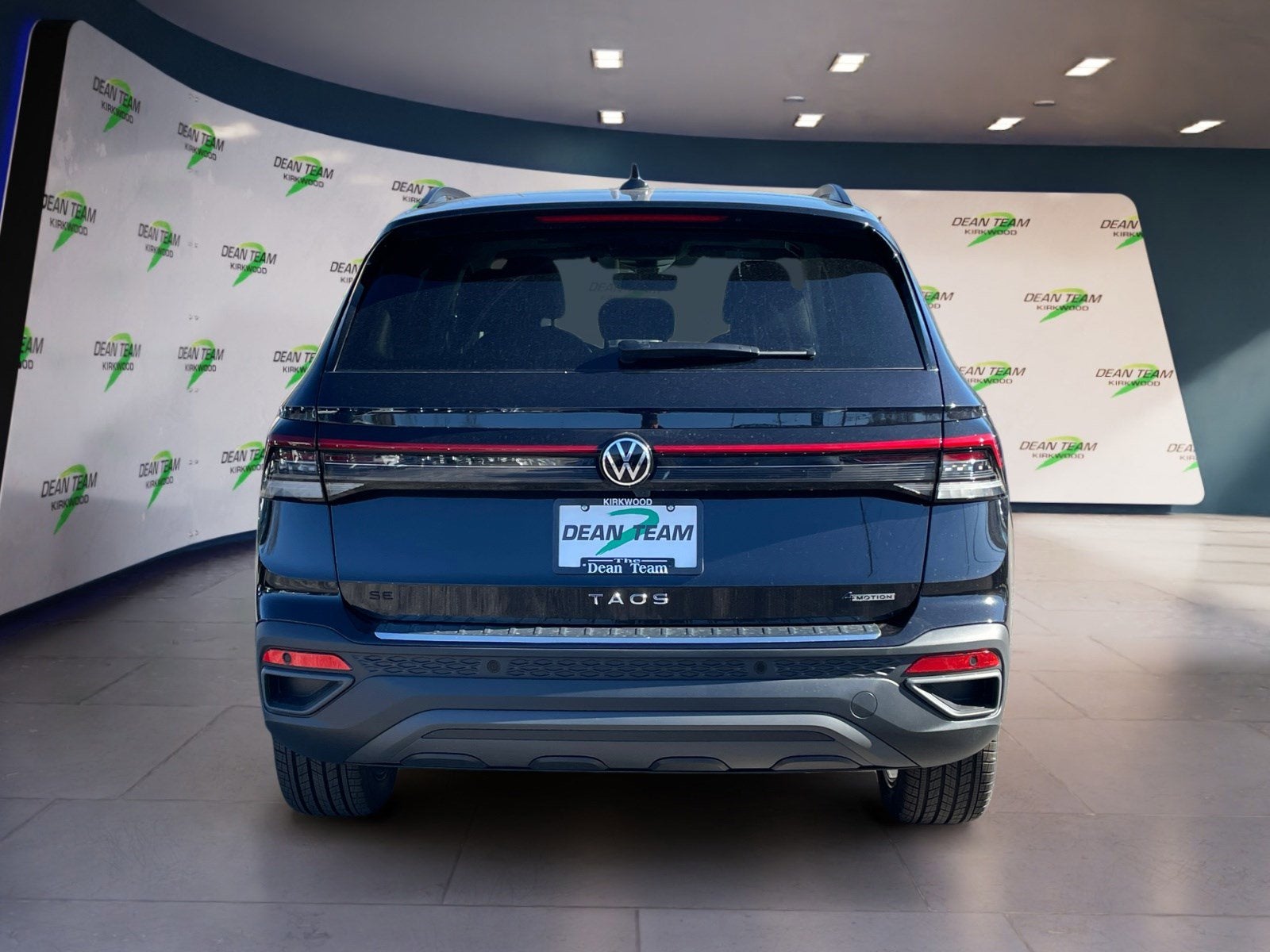 2026 Volkswagen Taos SE Black