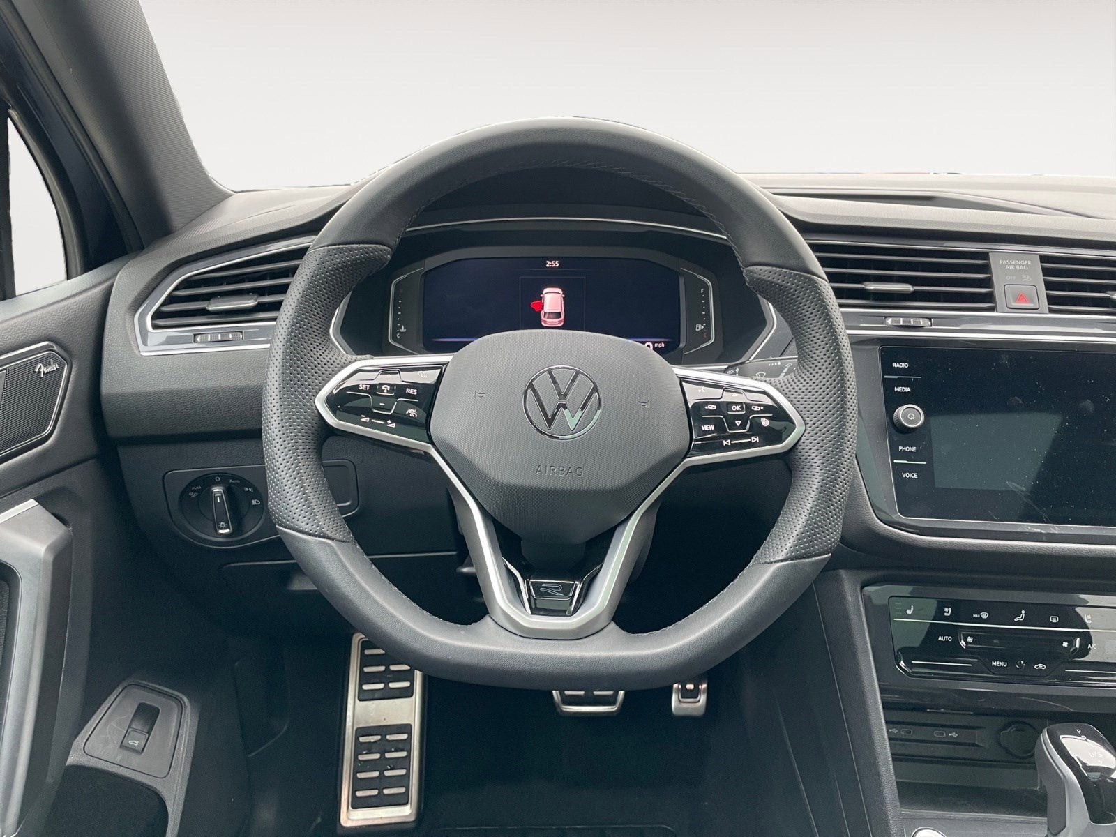 2024 Volkswagen Tiguan SEL R-Line