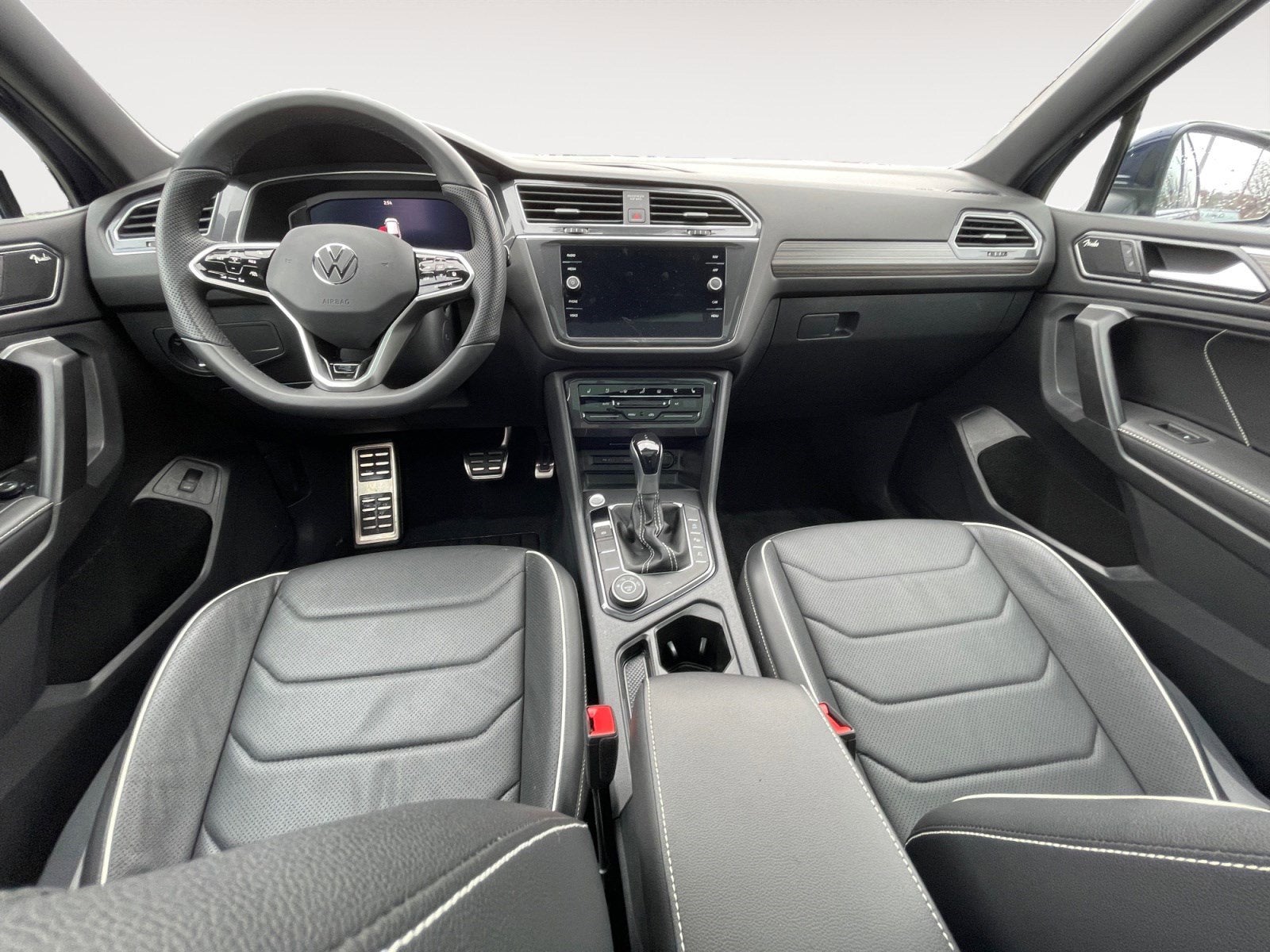 2024 Volkswagen Tiguan SEL R-Line