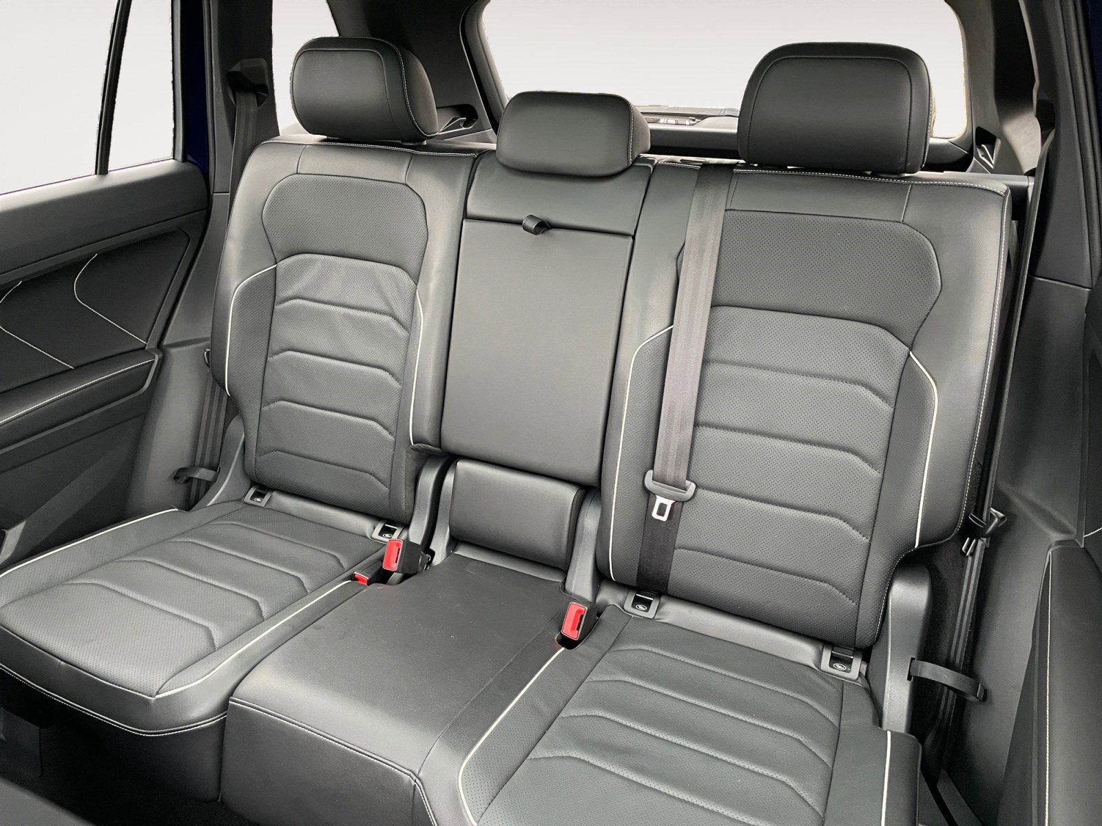 2024 Volkswagen Tiguan SEL R-Line