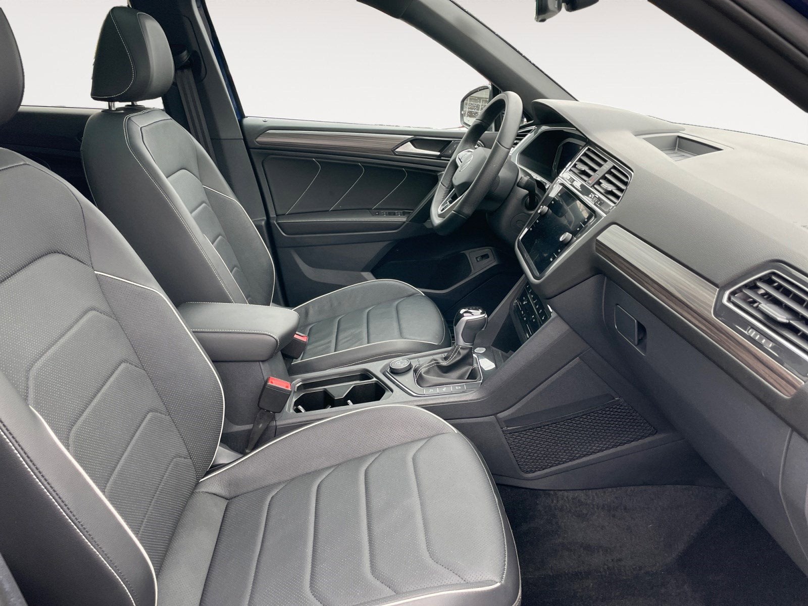 2024 Volkswagen Tiguan SEL R-Line