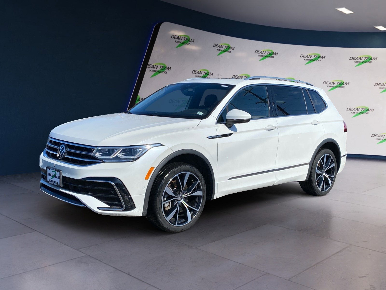 2022 Volkswagen Tiguan SEL R-Line