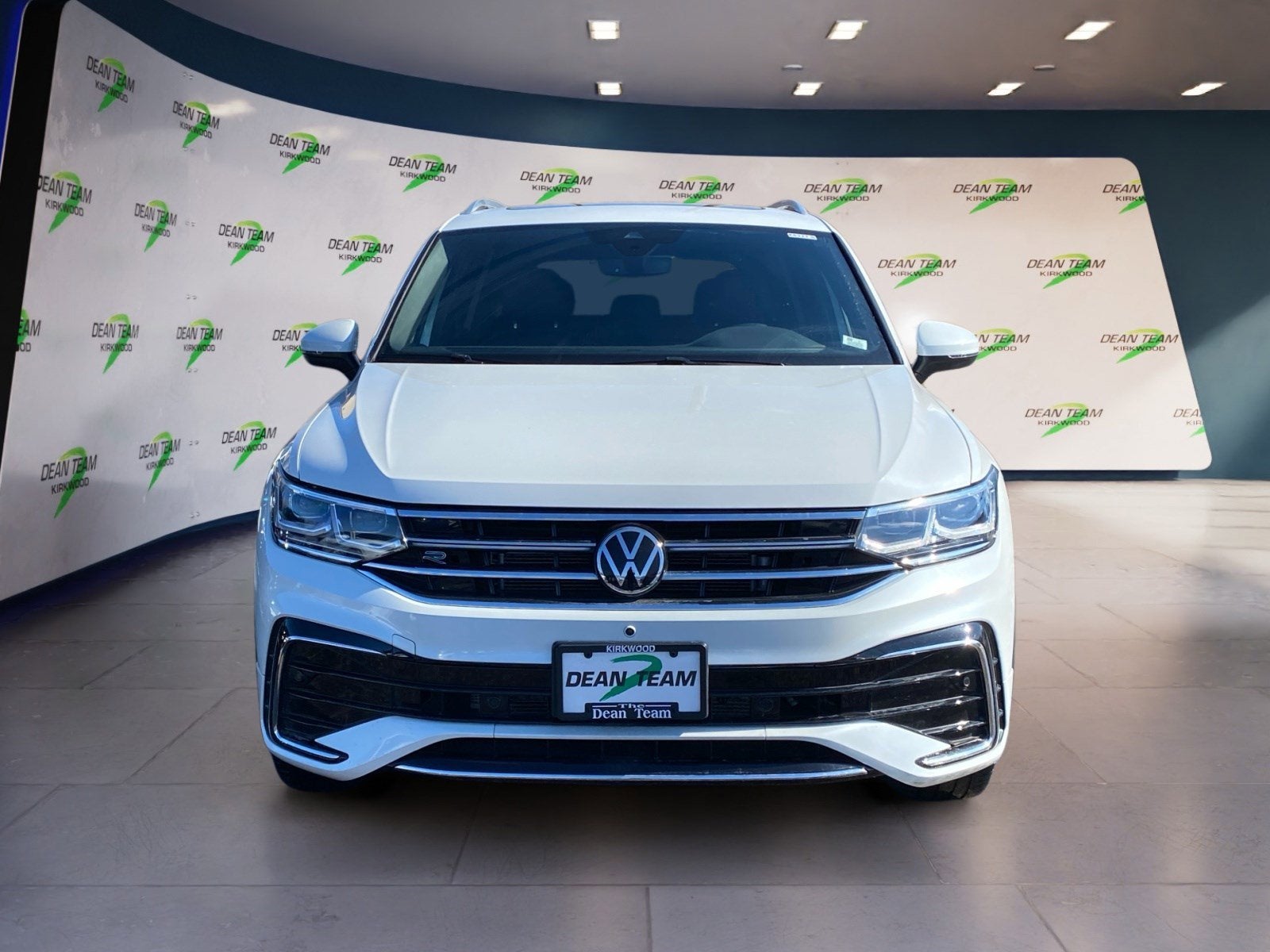2022 Volkswagen Tiguan SEL R-Line