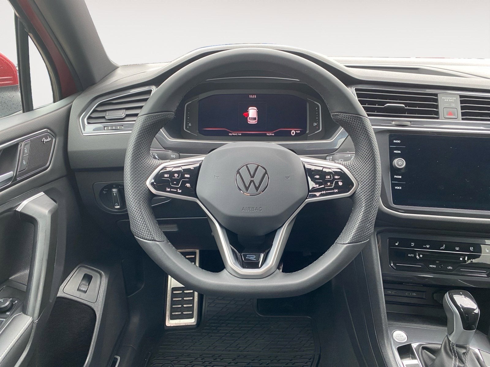 2024 Volkswagen Tiguan SEL R-Line