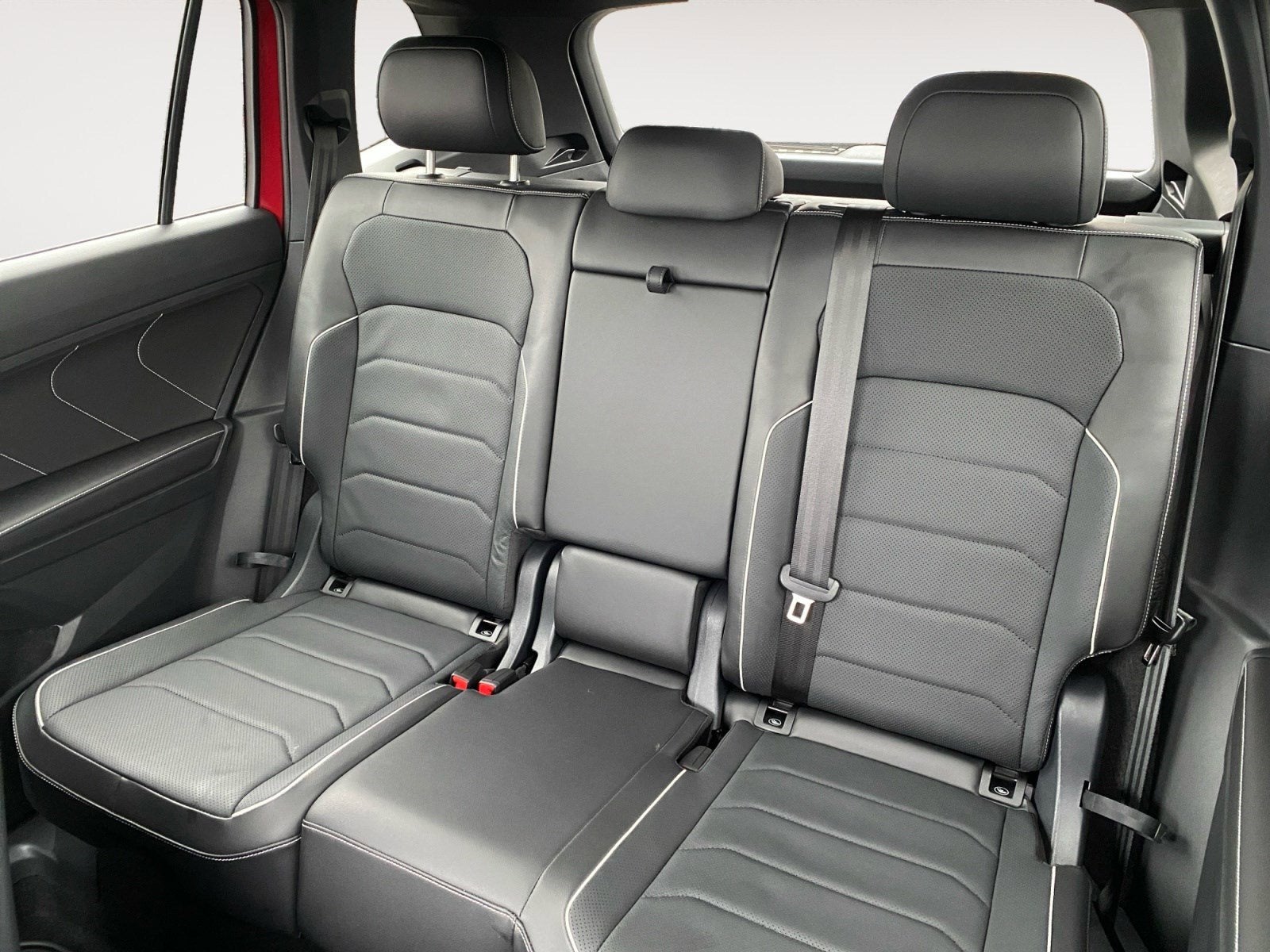 2024 Volkswagen Tiguan SEL R-Line