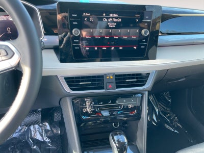 2026 Volkswagen Taos SEL