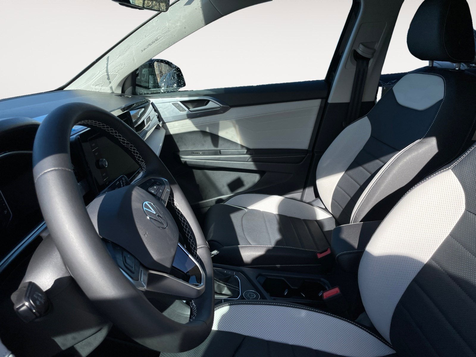 2026 Volkswagen Taos SEL