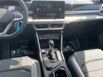 2025 Volkswagen Taos SEL