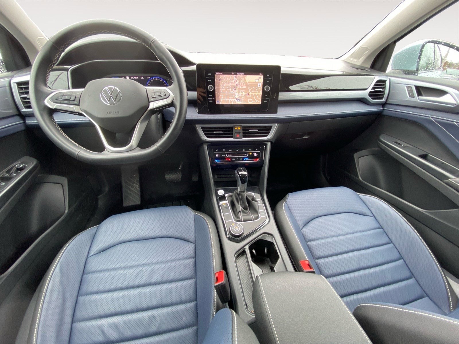 2025 Volkswagen Taos SEL