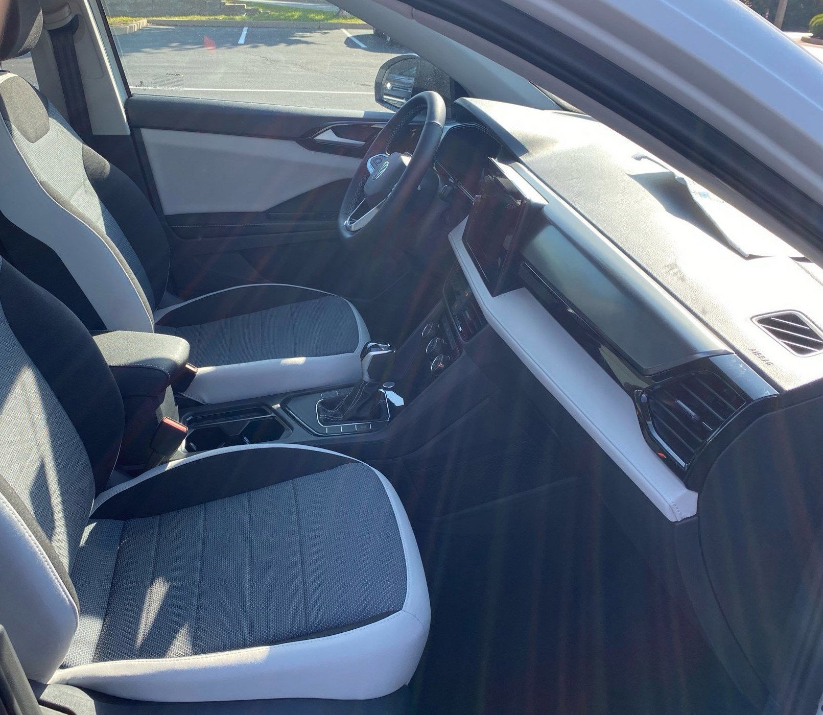 2025 Volkswagen Taos S