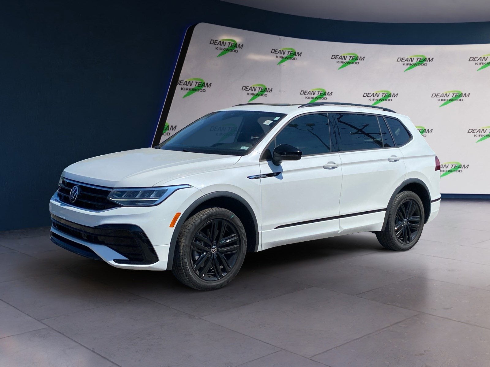 2022 Volkswagen Tiguan SE R-Line Black